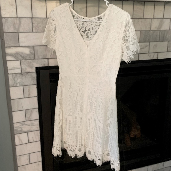 White lace dress - Picture 3 of 6